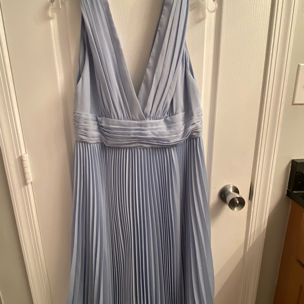 NWT Badgley Mischka Sky Blue Pleated Midi Dress